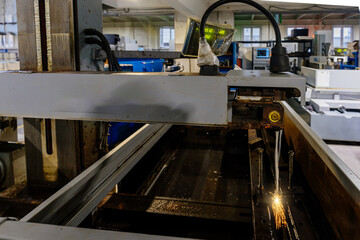 Working plasma cutter with water coolant