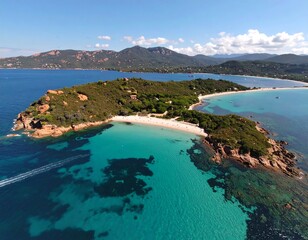 Obraz premium Aerial view of a secluded beach cove