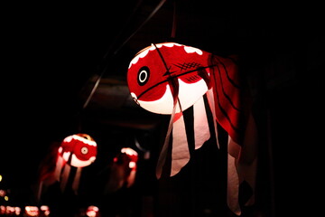 点灯された柳井市の金魚提灯