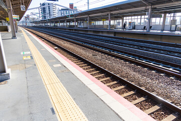 新幹線のホーム（西明石駅）