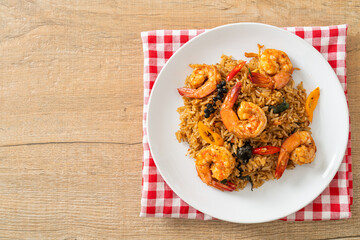 shrimps fried rice with herbs and spices