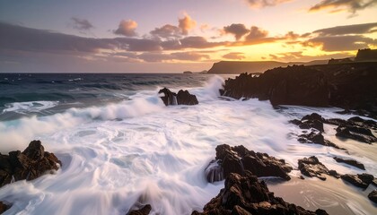 Obraz premium Serene coastal sunset with crashing waves, rocky shore, and vibrant sky reflecting tranquility