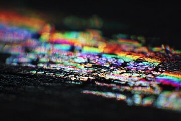 Obraz premium Close-up view of iridescent mineral crystals