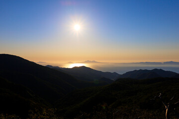 知床峠より国後島