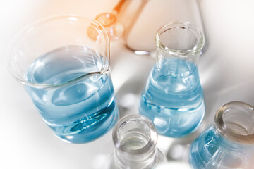 Bottles used in drug and chemical development, scientific and medical research, and scientific and medical experiments