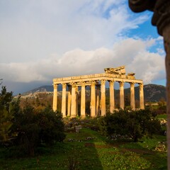 Fototapeta premium Ancient ruins bathed in sunlight