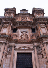 Streets and the Church of Santa María in the town of Gumiel de Izán, in the Ribera del Duero region. Burgos, Castile and León, Spain. Europe