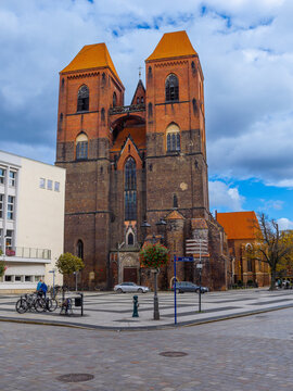 2024-10-11; Street  dluga near the Church of St. Nicholas Brzeg Poland