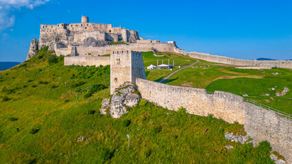 Obraz premium Spis castle during a sunny day, Slovakia