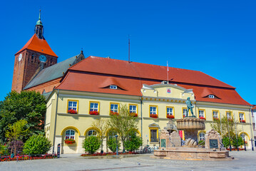 Obraz premium Town hall and Church of Our Lady of Czestochowa in Darlow, Polan