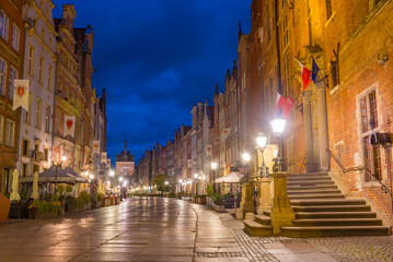 Fototapeta premium Sunrise view of Katownia building from Dluga street in Gdansk, P