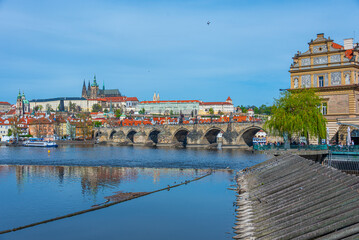 Obraz premium Panorama of Prague dominated by the Prague castle, Czech republi