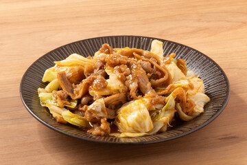 豚肉とキャベツの味噌炒め