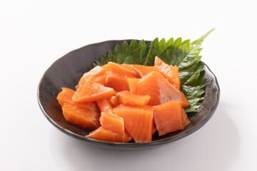 サーモン　刺身　ぶつ切り