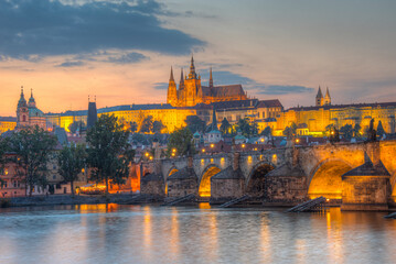 Fototapeta premium Sunset panorama of Prague dominated by the Prague castle, Czech