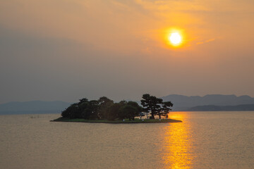 夕暮れの宍道湖