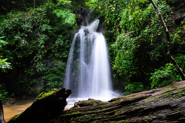 Obraz premium Mon Tha Than Waterfall or Montha Than Waterfall in the rainy season at Doi Suthep-Pui National Park,Chiang mai, Northern Thailand.