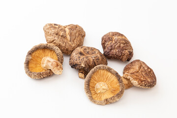 乾燥しいたけ　白バック