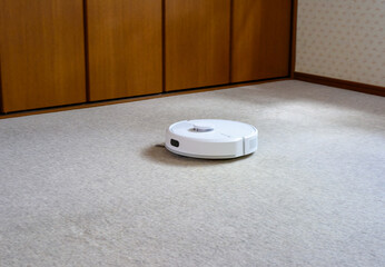 家事支援ロボット、自動掃除ロボット、人間に代わり居室の隅々まで自動的に掃除してくれる掃除ロボット