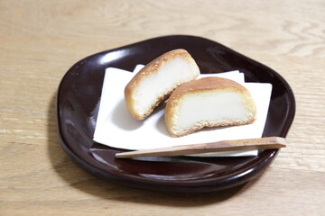 日本の和菓子、チーズ饅頭の写真