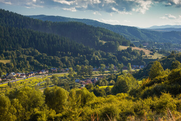 Naklejka premium Panorama z Nowińskiej Góry nad Muszyną.
