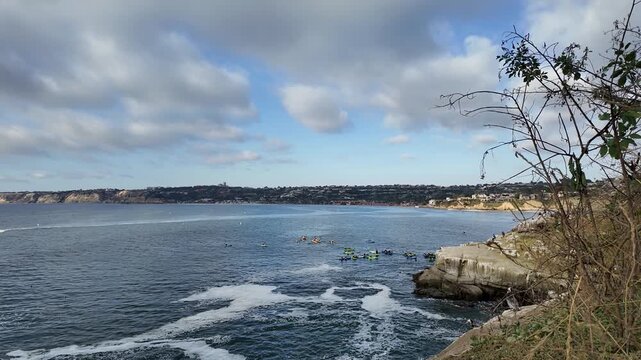 La Jolla Cove sea kayaking tours and wildlife viewing adventures in San Diego, California (USA).