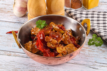 Pork with oyster sauce and vegetables