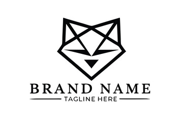 Fototapeta premium Geometric Fox Head Logo Icon on a White Background Design