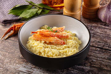 Risotto with natural crab leg