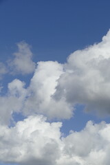 Weisse Quellwolken, Blauer Himmel, Deutschland