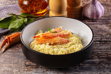 Risotto with natural crab leg