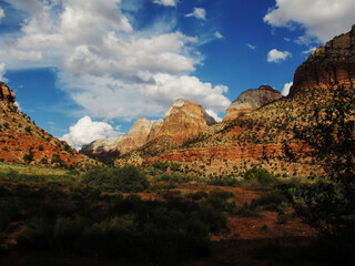Fototapeta premium Spectacular view along Zion Canyon, from the start of the Parus Trail, in Zion National park.