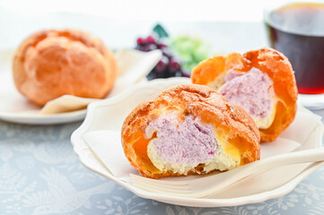 2種ぶどうのシュークリーム