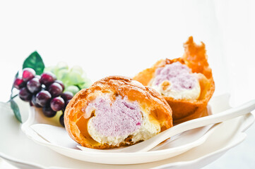 2種ぶどうのシュークリーム