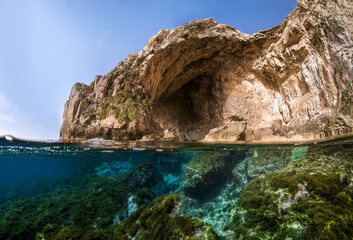 Obraz premium Blue grotto underwater