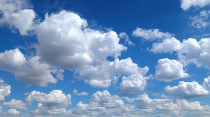 Obraz premium Gentle Cloud Cover in Clear Skies