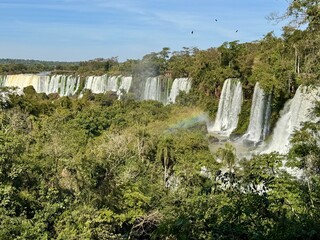 waterfall in iguazu&rsquo;