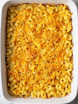 Creamy Baked Macaroni and Cheese Delight