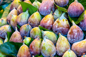 Figs in the market