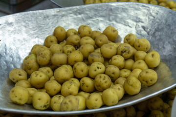 Fresh yellow potatoes in bulk, rustic Andean variety ideal for traditional cooking and gourmet recipes
