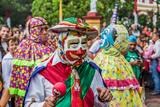 Danzantes en la Fiesta Patronal de San Jer&oacute;nimo en Coatepec, Veracruz.