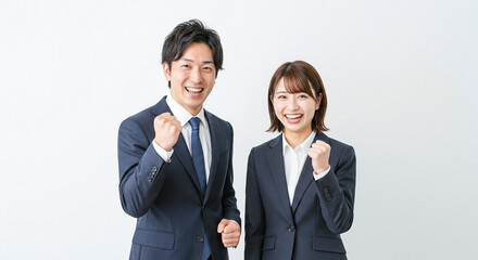 明るくて元気な男女の新入社員 白背景 AI生成画像