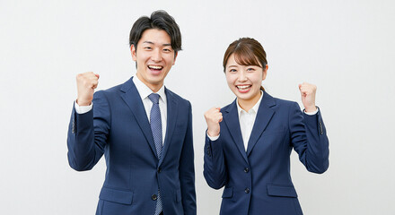 明るくて元気な男女の新入社員 白背景 AI生成画像