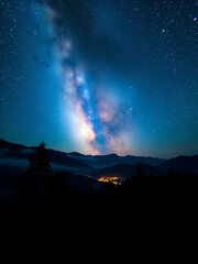Immersive planetarium experience presenting cosmic beauty and astronomical wonders
