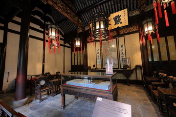  Yu Garden (Yuyuan), a garden built in 1577 with lots of pavilions, ponds, bridges and traditional buildings in Shanghai China 