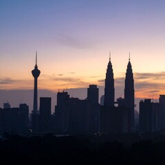 Obraz premium Silhouette cityscape at dawn