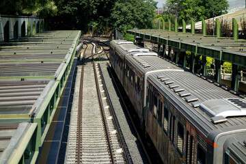 Estación de tren y vagones