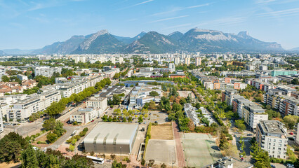 Echirolles dans l'agglom&eacute;ration de Grenoble en Is&egrave;re, France