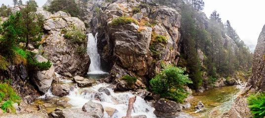 Fototapete Rund Wald Fluss Beautiful wild waterfall in the forest in Pyrenees mountains, Aragón (Spain).  © MiguelAngel