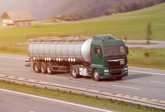 Road Tanker With UN IMO Liquid Flammable Dangerous Marine Pollutant Goods Transportation And Distribution